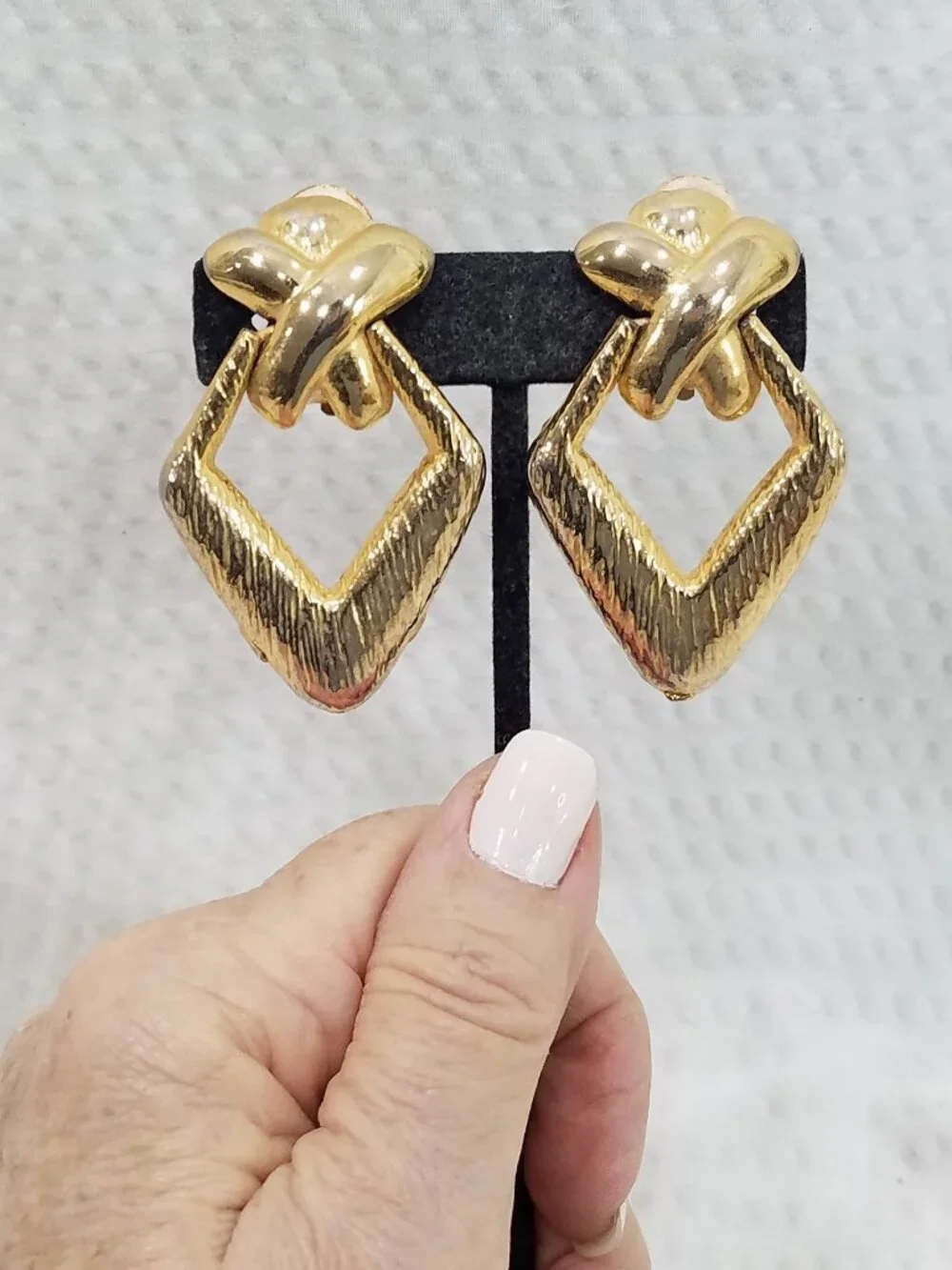 Vtg Polished & Textured French Rhombus Gold Tone Door Knocker Clip On Earrings